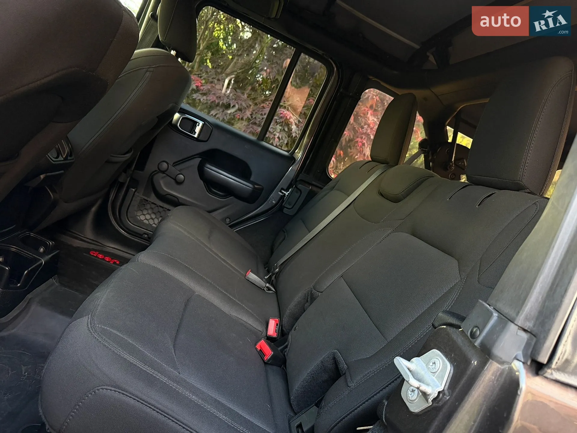2018 Jeep Wrangler - мініатюра 36