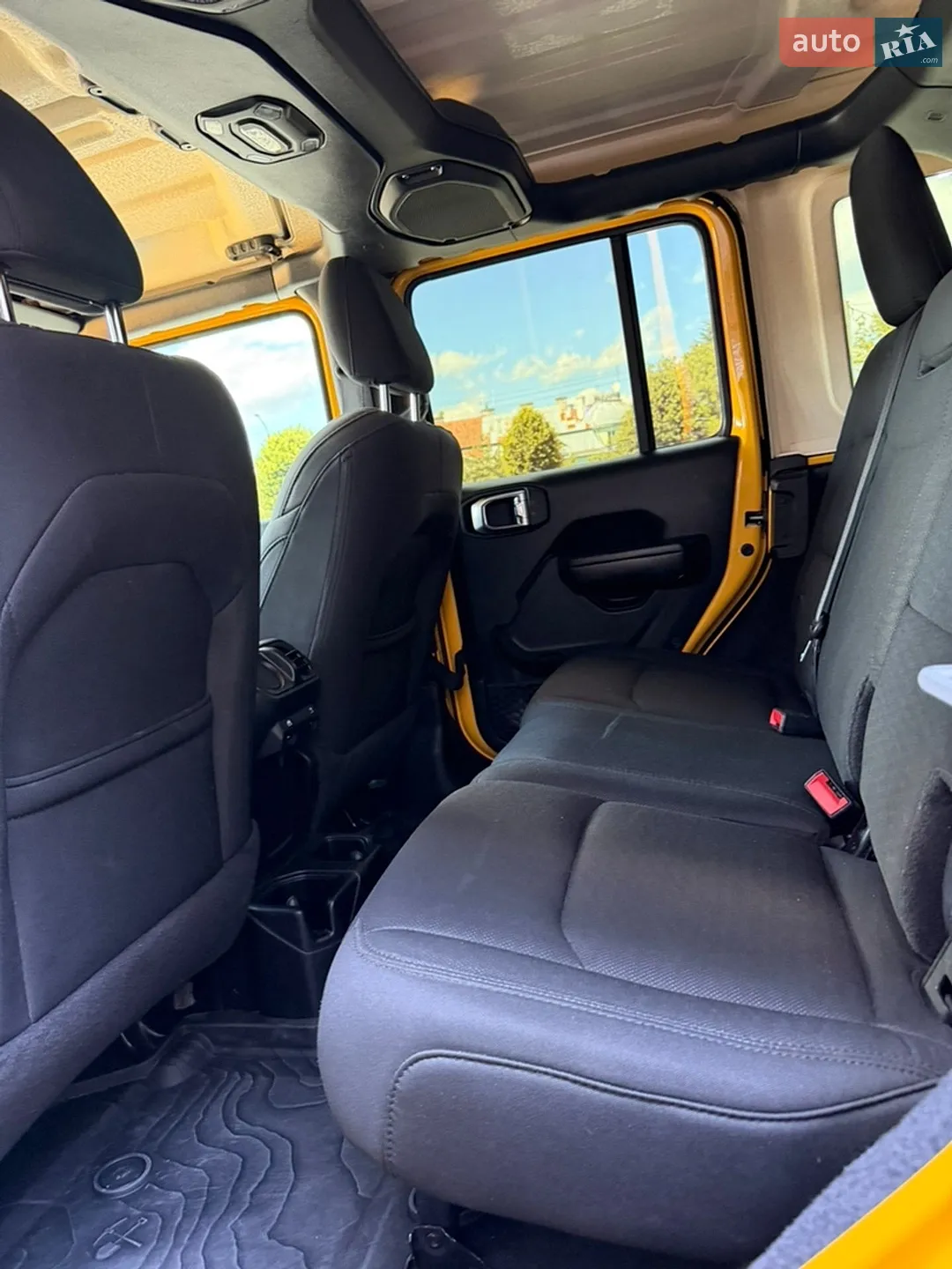 2020 Jeep Wrangler - мініатюра 31
