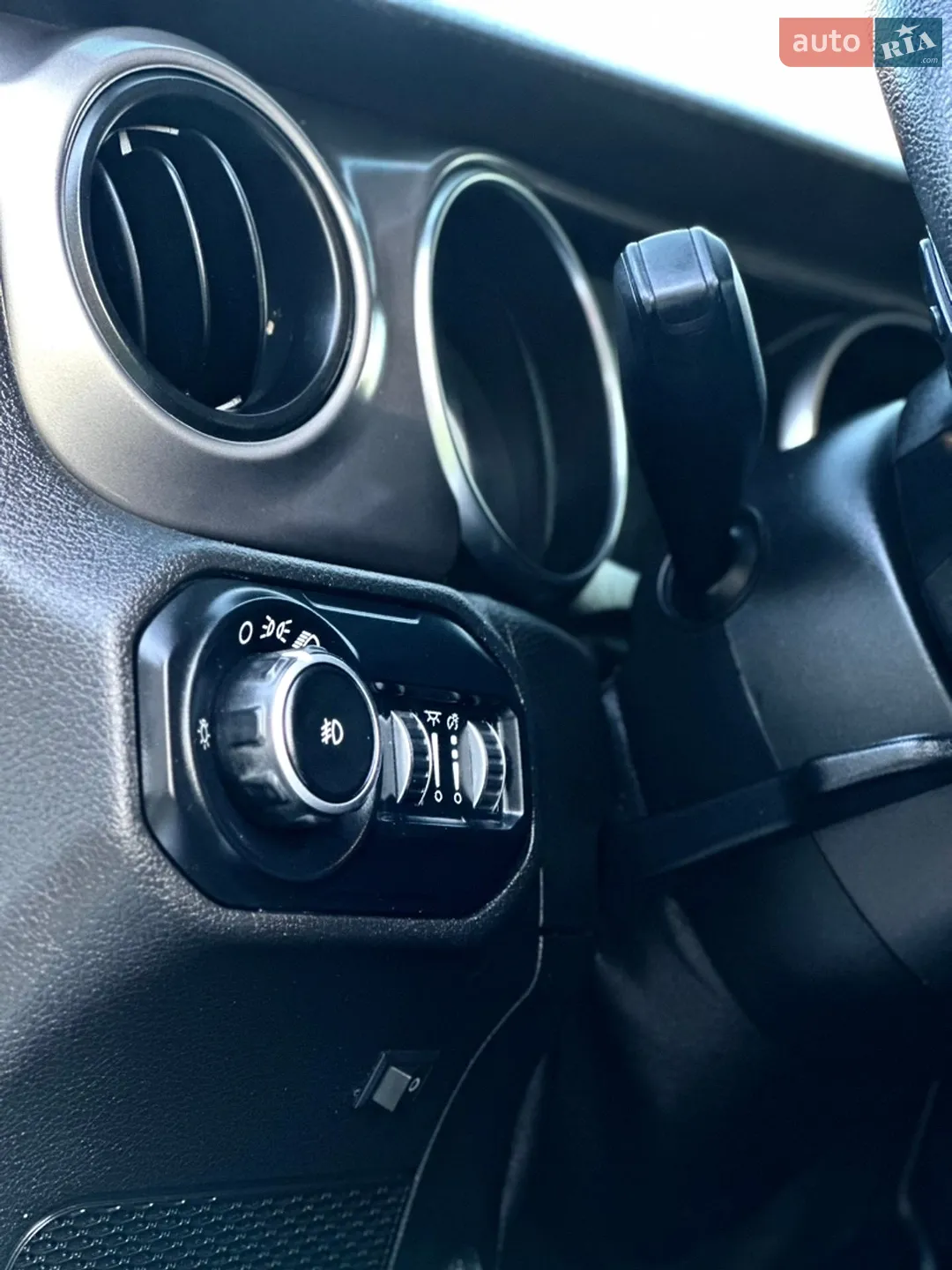 2019 Jeep Wrangler - мініатюра 59