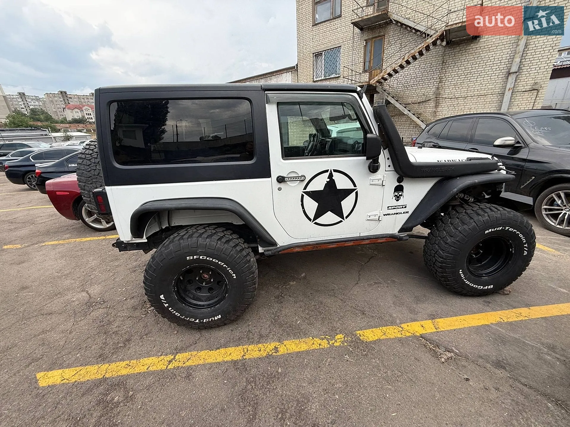 2011 Jeep Wrangler - мініатюра 2