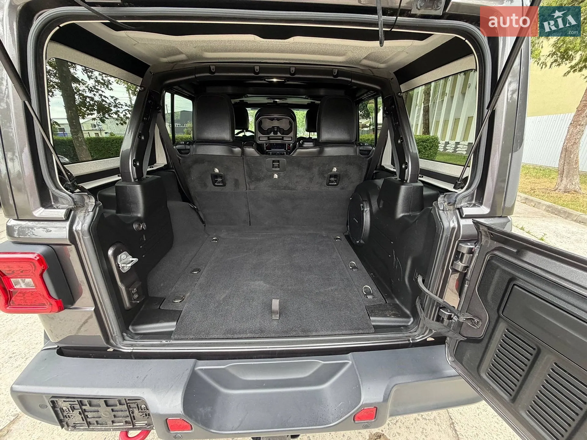 2018 Jeep Wrangler - мініатюра 57