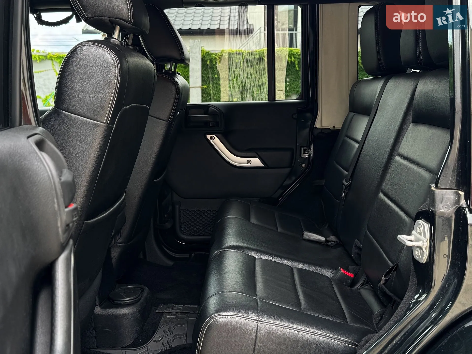 2012 Jeep Wrangler - мініатюра 15