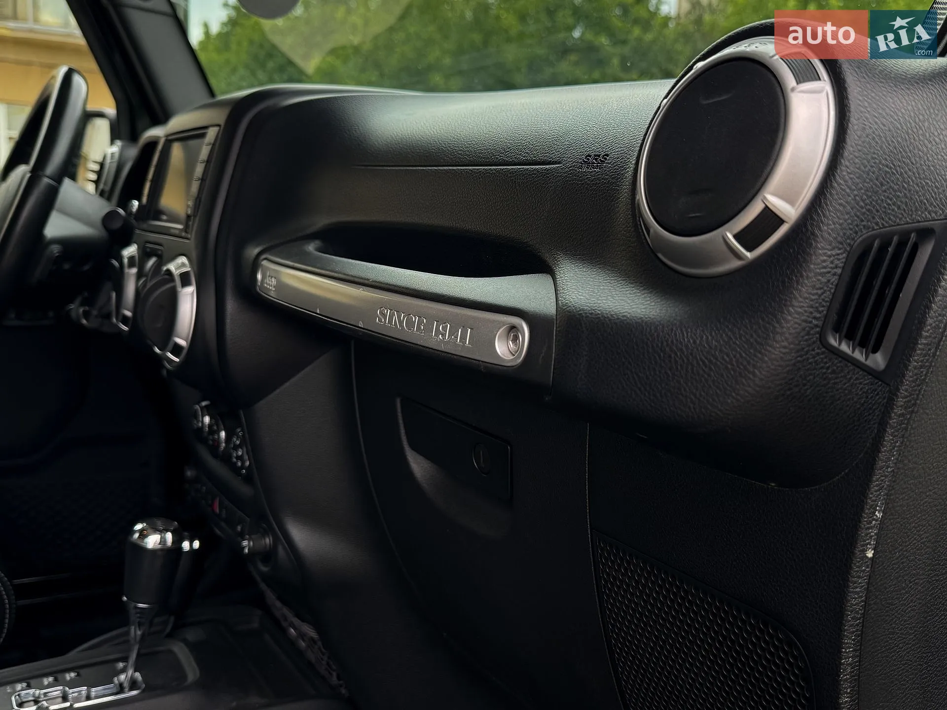 2012 Jeep Wrangler - мініатюра 23