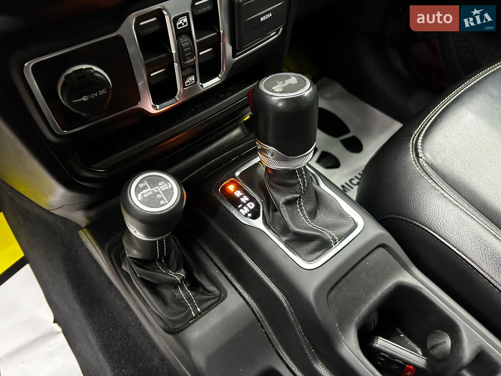 2021 Jeep Wrangler - мініатюра 25
