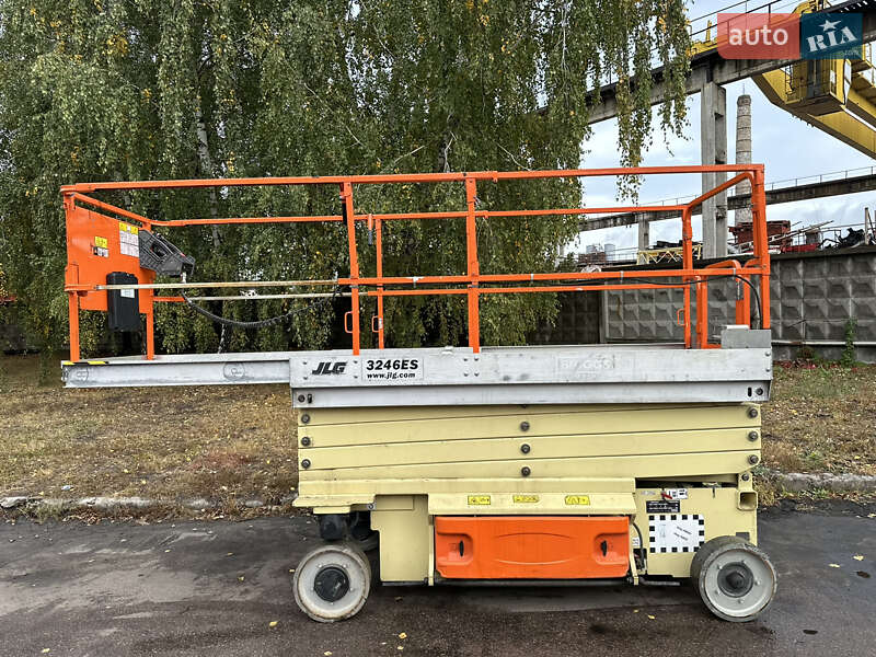 Ножичний підйомник JLG 3246ES 2014 в Києві