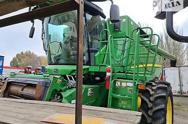 Комбайн зерноуборочный John Deere S 680 2013 в 