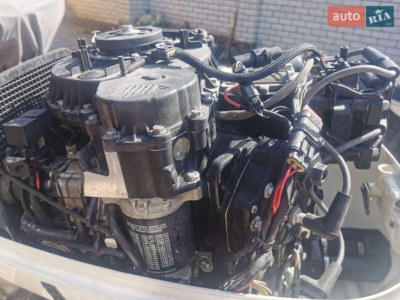 Катер Johnson BRP F 2004 в 