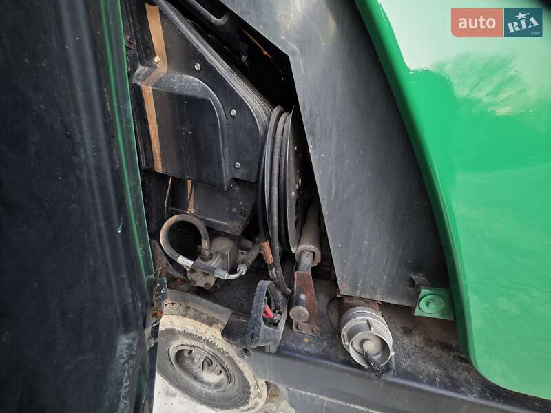 Уборочная машина Johnston Sweepers 142A101T 2010 в Ровно