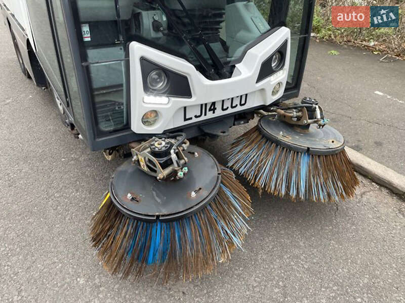 Уборочная машина Johnston Sweepers Compact 2014 в Василькове