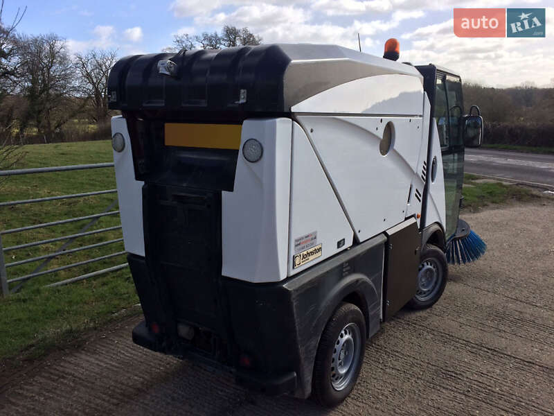 Прибиральна машина Johnston Sweepers Compact 2016 в Василькові