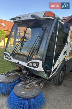 Уборочная машина Johnston Sweepers Compact 2011 в Черновцах