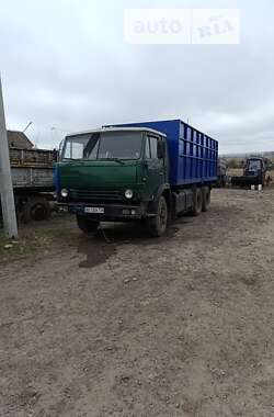 Зерновоз КамАЗ 53212 1991 в Покровську