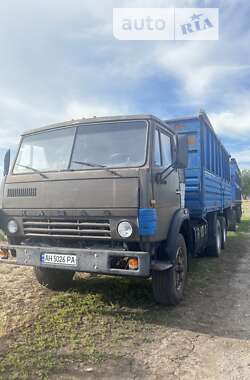 Зерновоз КамАЗ 53212 1990 в Покровске