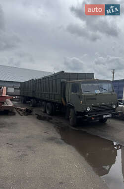 Зерновоз КамАЗ 53212 1990 в Вольнянске