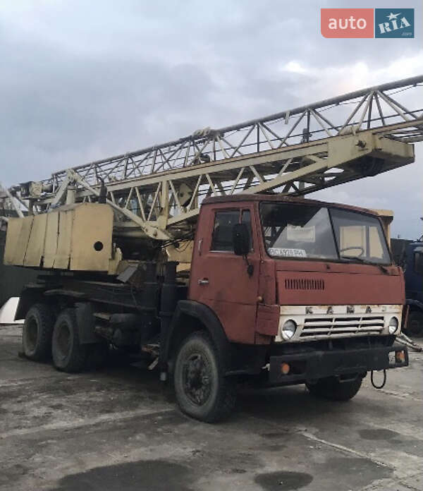Автокран КамАЗ 53213 1990 в Львові