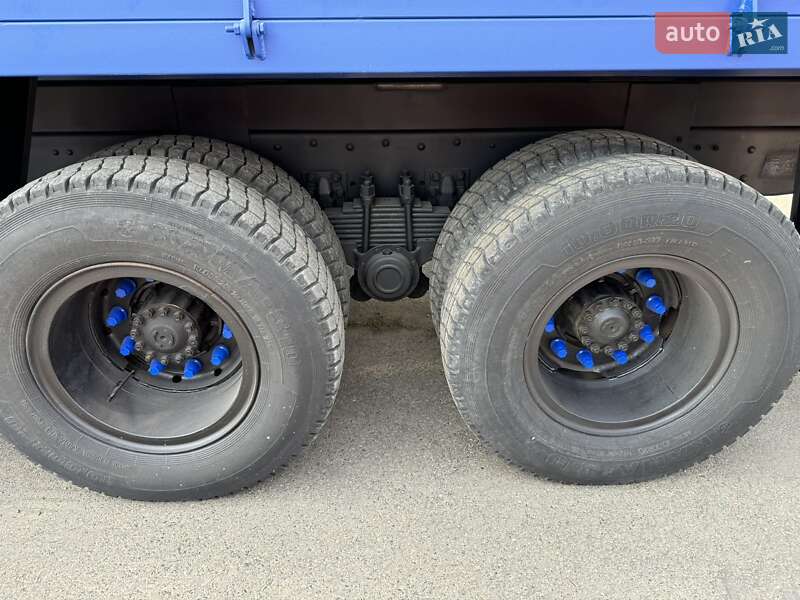 Самосвал КамАЗ 53215 2004 в Гайвороне