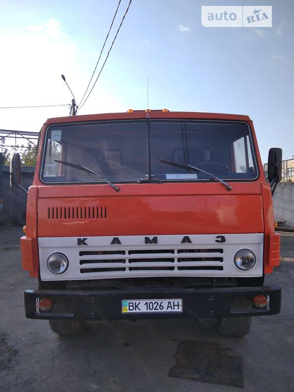 Самосвал КамАЗ 55102 1989 в Ровно