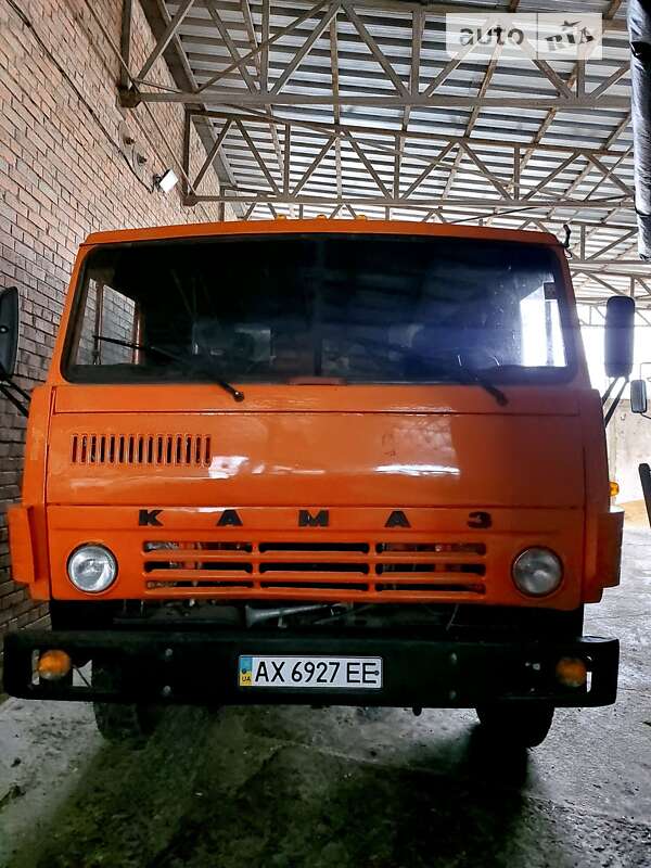Зерновоз КамАЗ 55102 1989 в Коломаке