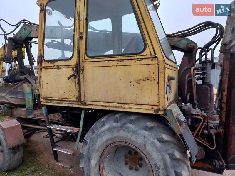 Екскаватор навантажувач Карпатець 1560-С 1991 в Запоріжжі