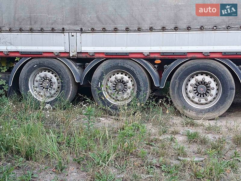 Бортовой полуприцеп Kassbohrer Maxima 2011 в Львове