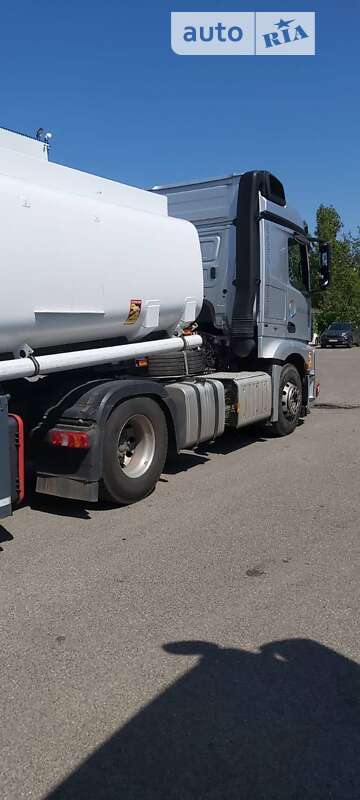 Цистерна полуприцеп Kassbohrer STB 1992 в Киеве