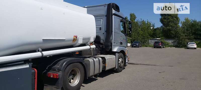 Цистерна полуприцеп Kassbohrer STB 1992 в Киеве