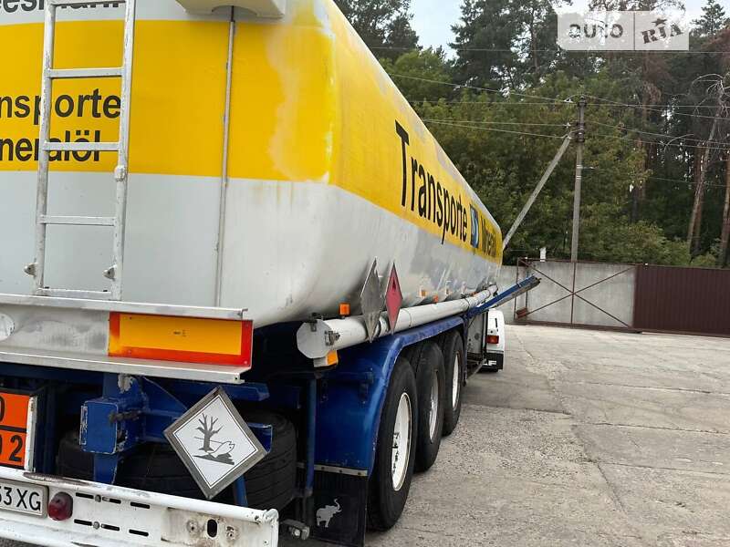 Цистерна полуприцеп Kassbohrer STB 1992 в Киеве