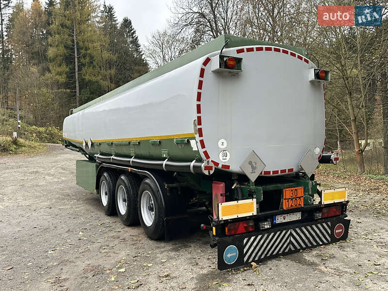 Цистерна полуприцеп Kassbohrer STB 1996 в Хусте фото 9 Цистерна полуприцеп Kassbohrer STB 1996 в Хусте