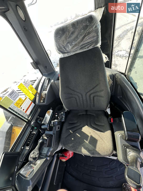 Міні-екскаватор Kato HD 2018 в Тернополі фото 32 Міні-екскаватор Kato HD 2018 в Тернополі