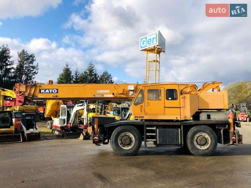 Автокран Kato KR 1997 в Черноморске