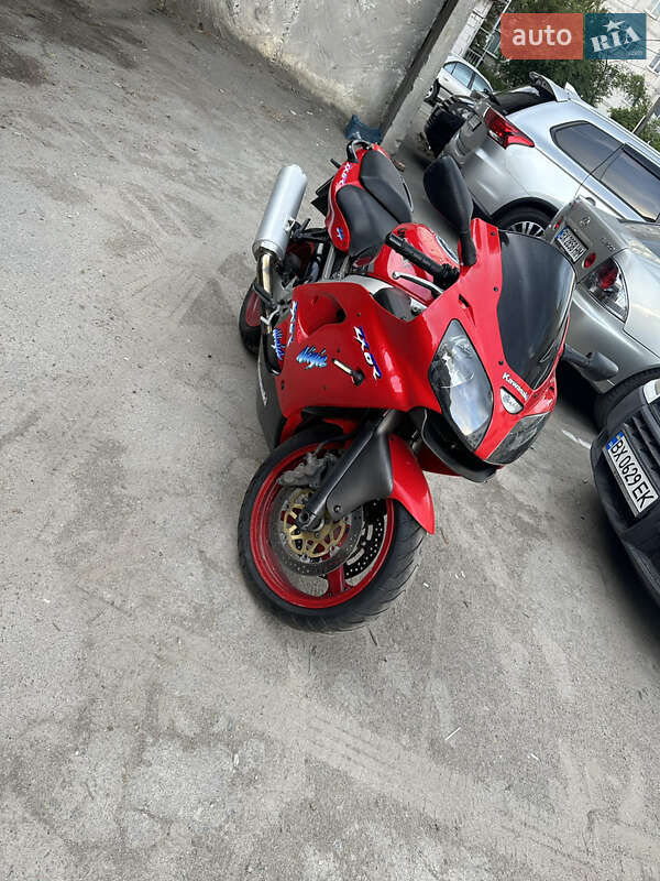 Спортбайк Kawasaki 636 2002 в Хмельницком