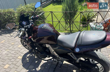 Спортбайк Kawasaki 750 2006 в 