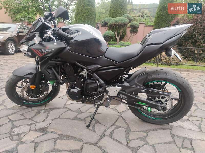Мотоцикл Без обтекателей (Naked bike) Kawasaki ER 650 2020 в 