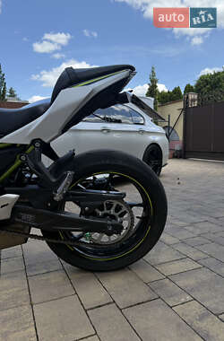 Мотоцикл Без обтекателей (Naked bike) Kawasaki ER 650 2020 в 