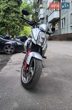 Мотоцикл Классик Kawasaki ER 650 2010 в 