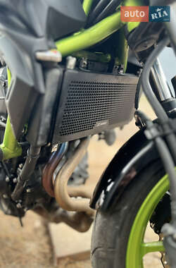Мотоцикл Без обтекателей (Naked bike) Kawasaki ER 650 2021 в 