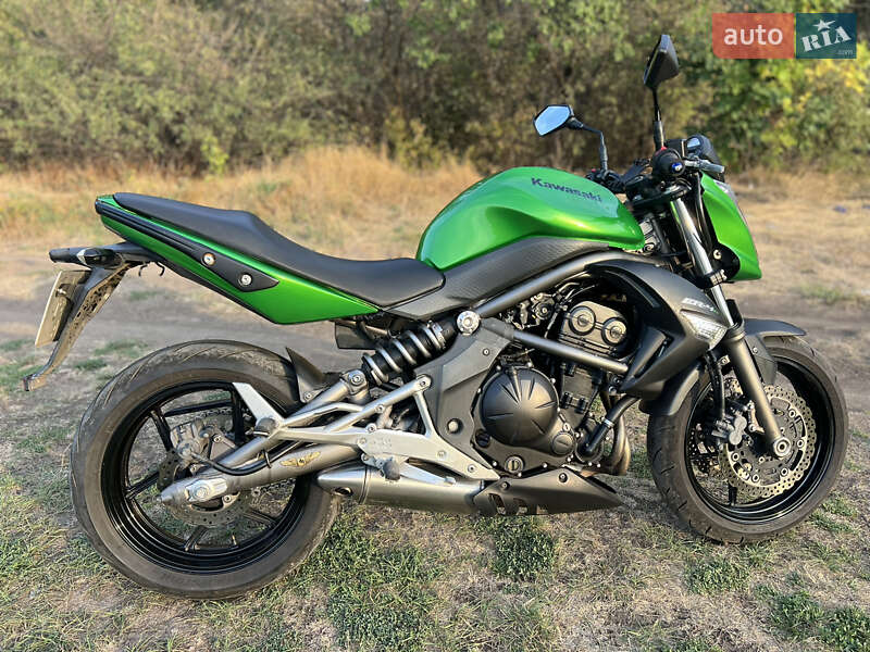Мотоцикл Без обтекателей (Naked bike) Kawasaki ER-6 2015 в Кривом Роге