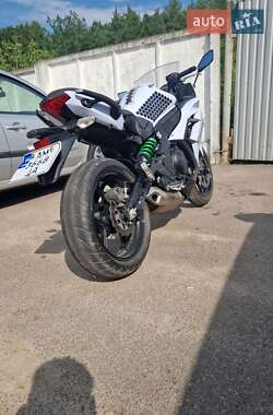 Мотоцикл Спорт-туризм Kawasaki ER-6F 2015 в 
