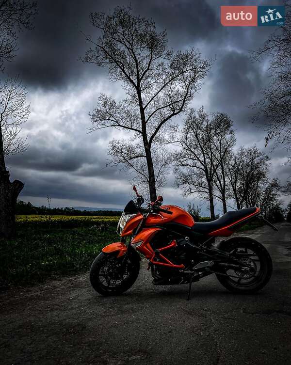 Мотоцикли Kawasaki ER-6N 2011 в Сторожинці