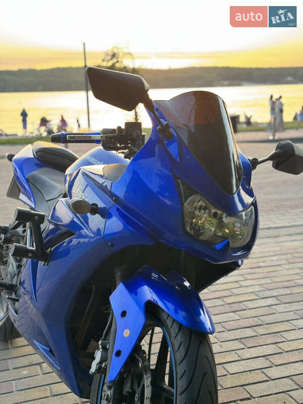 Спортбайк Kawasaki EX 250 2010 в Тернополі