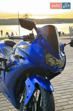 Спортбайк Kawasaki EX 250 2010 в 
