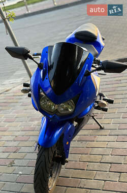 Спортбайк Kawasaki EX 250 2010 в 