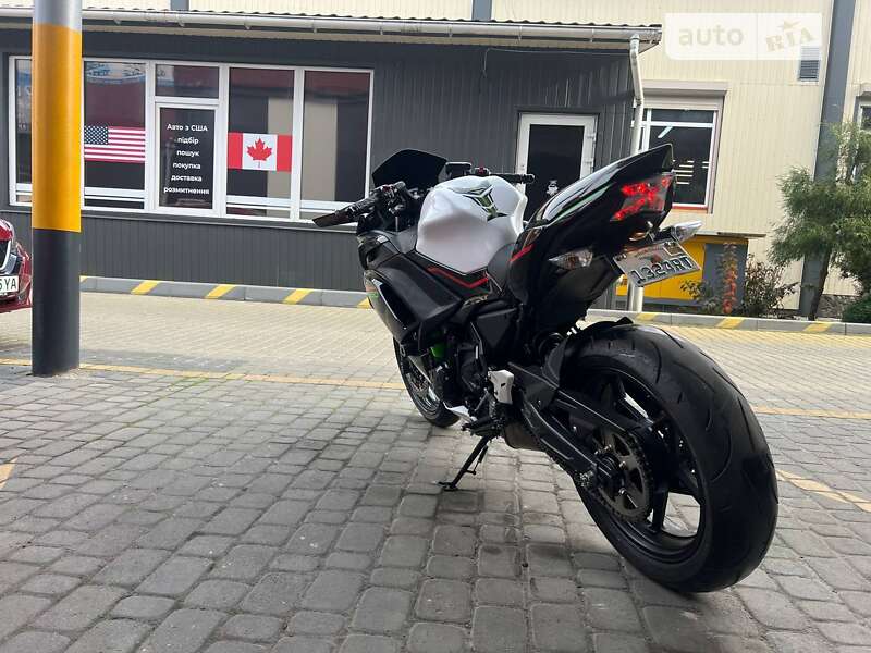 Спортбайк Kawasaki EX 650 2022 в Львове фото 6 Спортбайк Kawasaki EX 650 2022 в Львове