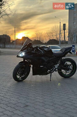 Мотоцикл Багатоцільовий (All-round) Kawasaki EX 650 2018 в 