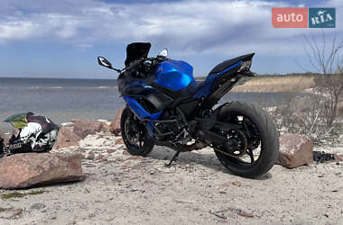 Спортбайк Kawasaki EX 650 2018 в 