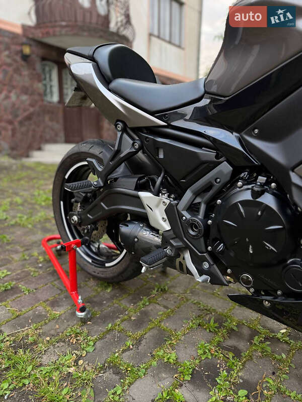 Спортбайк Kawasaki EX 650 2021 в Чернівцях