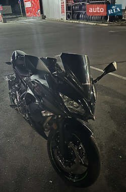 Спортбайк Kawasaki EX 650 2018 в 