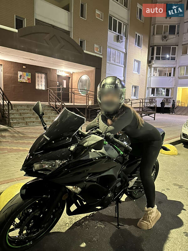 Спортбайк Kawasaki EX 650 2018 в Києві фото 21 Спортбайк Kawasaki EX 650 2018 в Києві