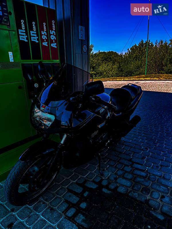 Спортбайк Kawasaki GPZ 2001 в Хоросткове