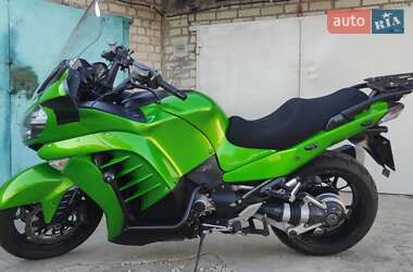 Мотоцикл Спорт-туризм Kawasaki GTR 1400 2011 в Павлограде